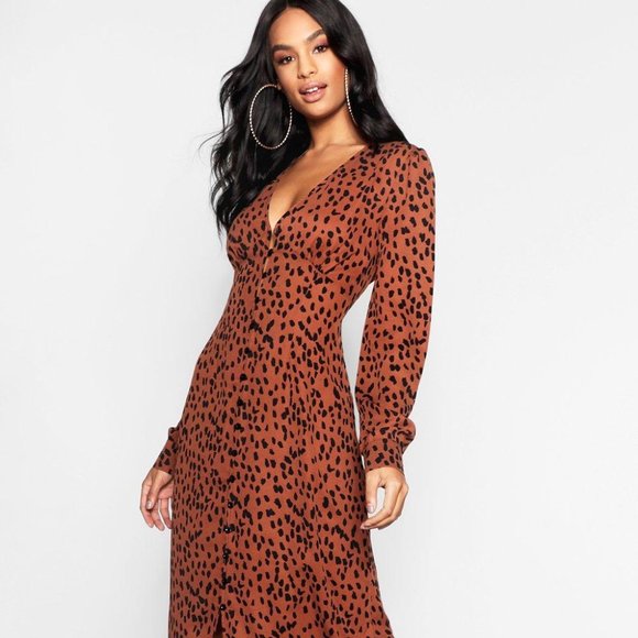 Boohoo Dresses & Skirts - BOOHOO Tall Leopard Print Maxi Dress